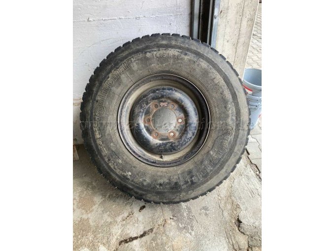 Reifen 3 Frontansicht