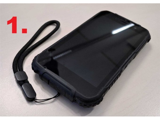 1. Doogee IP 68, Display