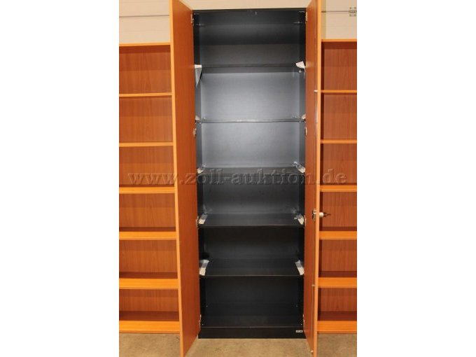 Flügeltürenschrank offen