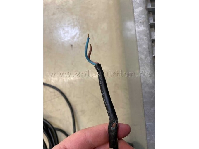 Kabelbruch bei demontiertem Kabel Lampe 2