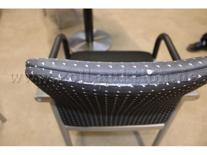 Beschädigung Stuhllehne