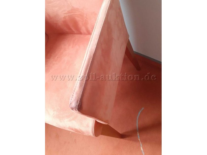 Traustuhl Terracotta Armlehnen Abnutzung links