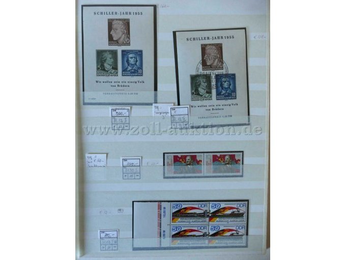 Innenansicht verschiedene Briefmarken überwiegend DDR