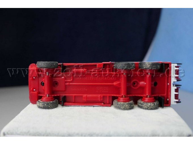 1981 FPTR 6x6 ACMAT Ansicht von unten