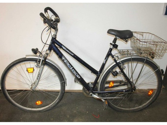 1 schwarzes 28“ Damenfahrrad „Prince"
