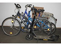 3 Fahrräder ,1 e-scoocter „denver“ an Bastler & 1 Einkaufstrolley