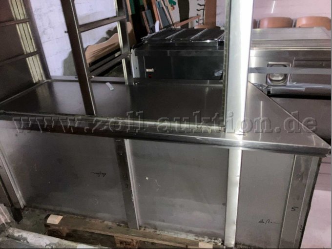 Flügeltüren-Unterschrank Lageransicht