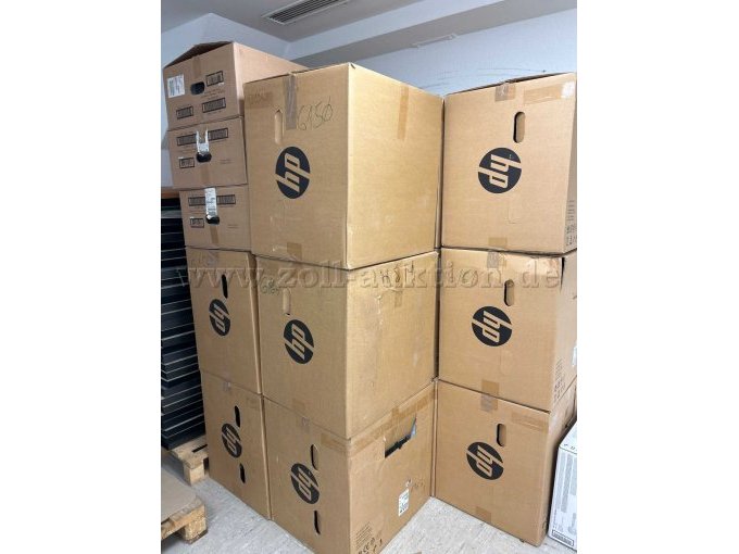 Beispielabbildung:
mehrere HP Laserjet M 600 und Papierfächer verpackt aus Lagerbestand