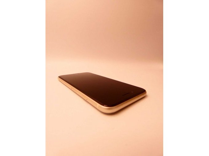 Xiaomi Redmi 13C_Ansicht auf obere Seite/ rechte obere Ecke/ rechte Seite
