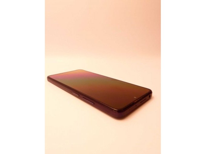 Xiaomi Redmi 11 Pro_Ansicht auf rechte obere Ecke/ oberer Rand/ rechte Seite