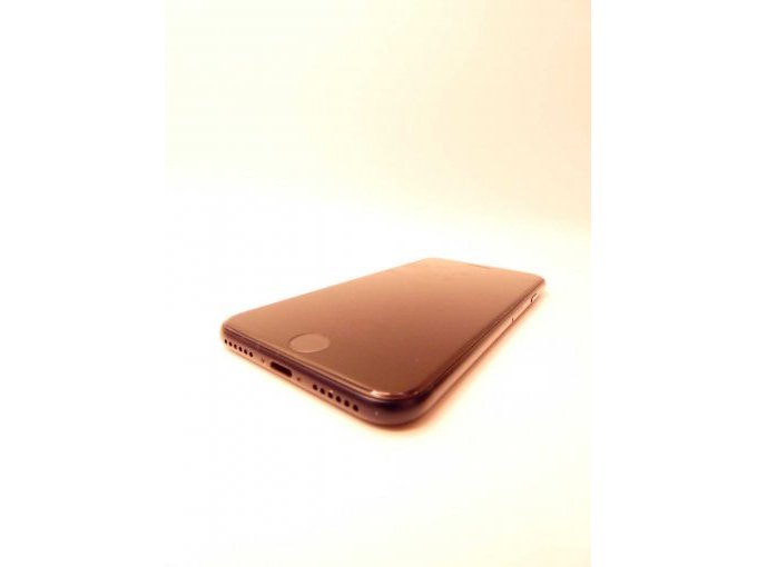 IPhone SE (3rd Gen.)_ Ansicht auf untere Seite/ rechte untere Ecke/ rechte Seite