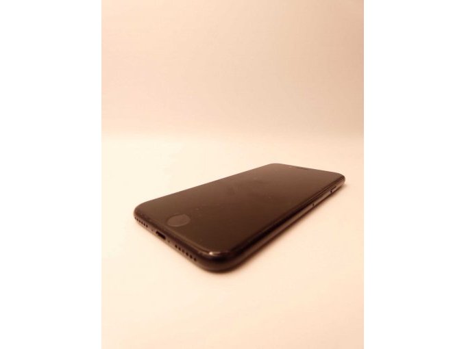 IPhone 7_ Ansicht auf untere Seite/ untere rechte Ecke/ rechte Seite