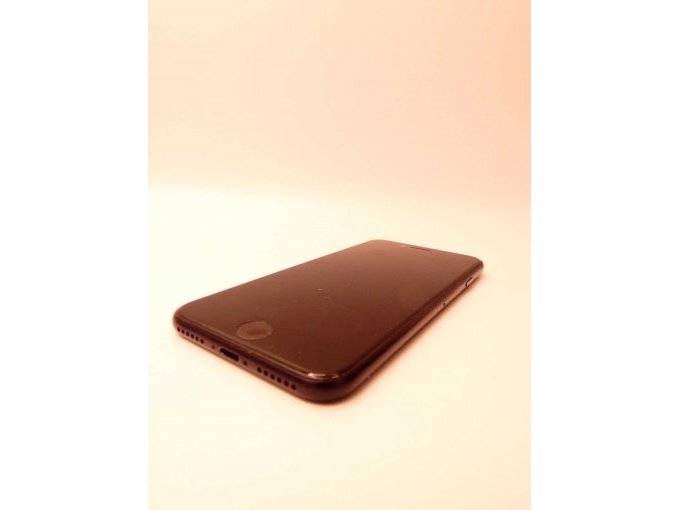 IPhone SE 2nd Gen.- Ansicht auf untere Seite/ untere rechte Ecke/ rechte Seite