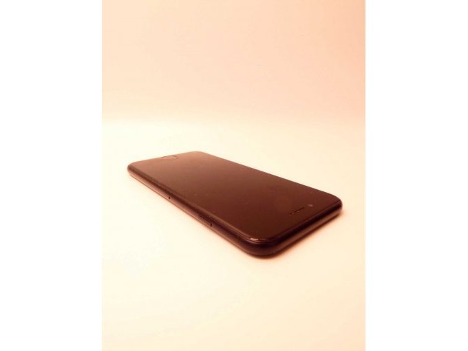 IPhone SE 2nd Gen.- Ansicht auf obere Seite/ obere rechte Ecke/ rechte Seite