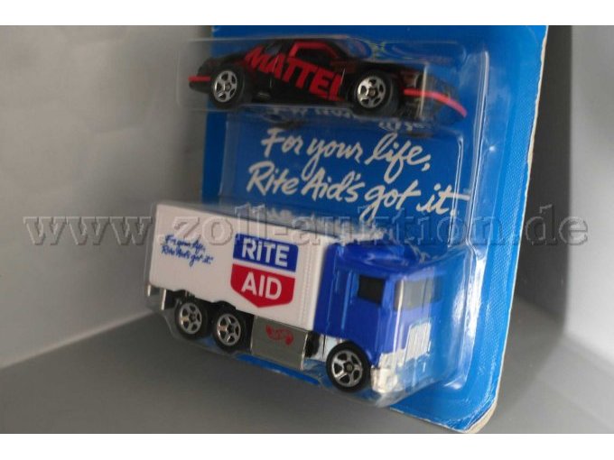 3 Hot Wheels-modelauto's: The Beatles Hiway Hauler en 2 Rite Aid-vrachtwagens, schaal 1:64 – foto 4 – kavel bij Zoll-Auktion, Halle (Saale)
