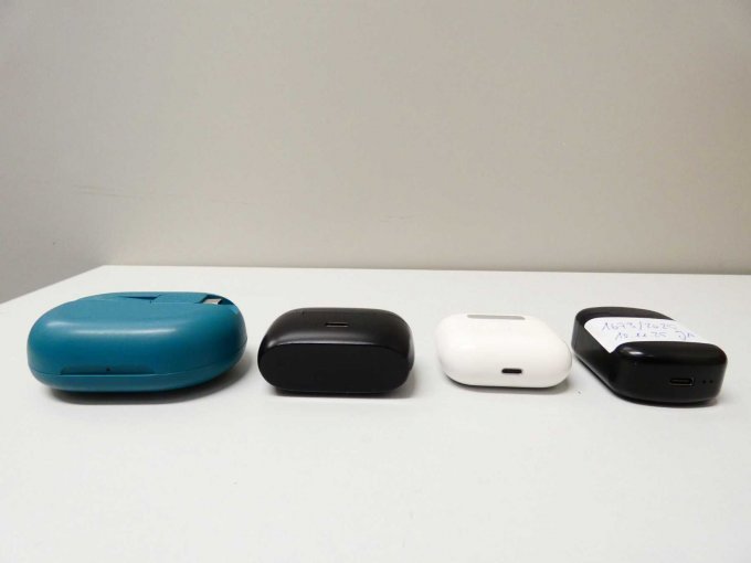 4 In-Ear-Kopfhörer_ Ansicht auf Unterseite