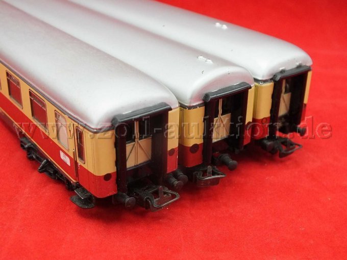 Seitenansicht mit Pufferbälgen und Kupplung