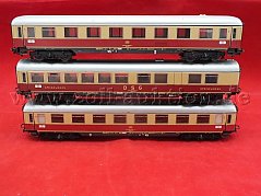 Gesamtansicht der 3 TEE Schnellzugwagen