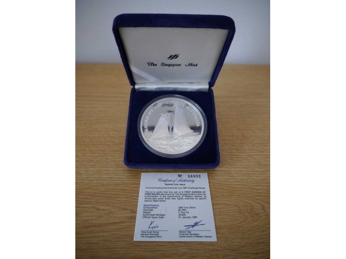 Rückseite America's Cup