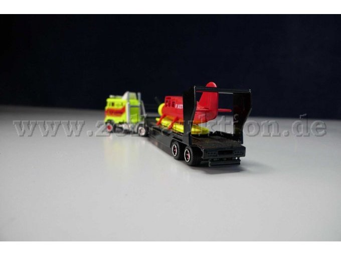 Majorette Sattelzug mit Flugzeug F.VZTN Ansicht von hinten