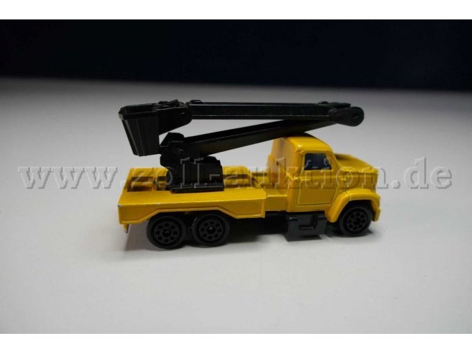 Majorette Nr. 284 mobiler Hubsteiger Ansicht von der Seite