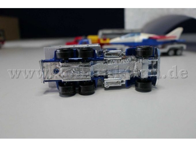 Majorette
297 MACK Muldenkipper Ansicht von unten