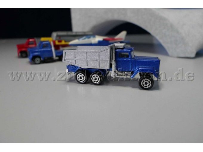 Majorette
297 MACK Muldenkipper Ansicht von der Seite