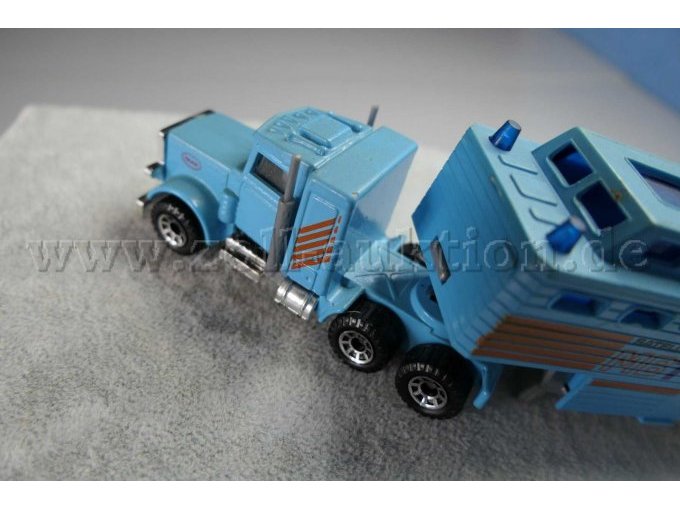 Kenworth Convoy 1981 MBTV News Ansicht von der Seite