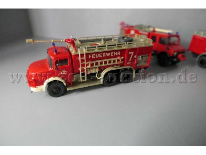 Mercedes Benz FLF 8000 Ansicht von der Seite