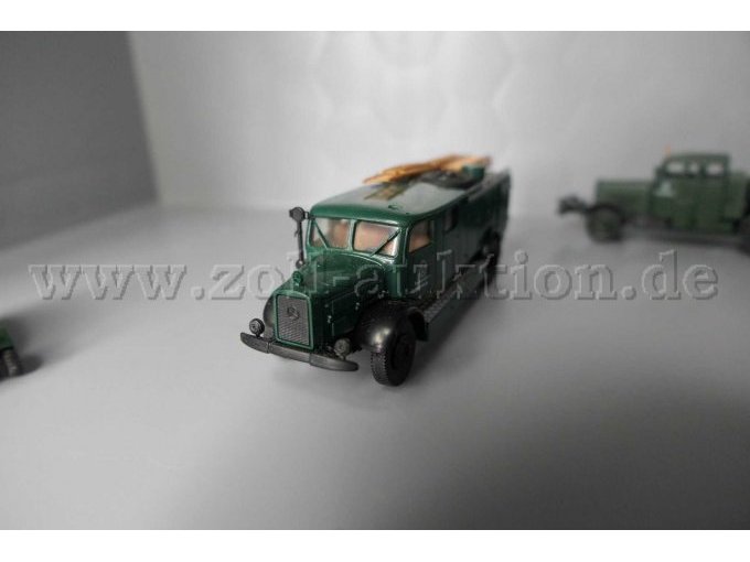 Mercedes L4500 Ansicht von vorne