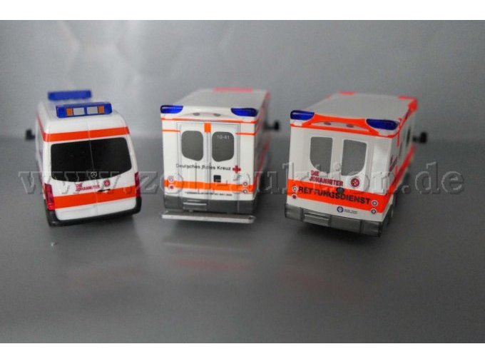 Modellfahrzeug Krankenwagen von Herpa und Rietze Gesamtansicht von hinten