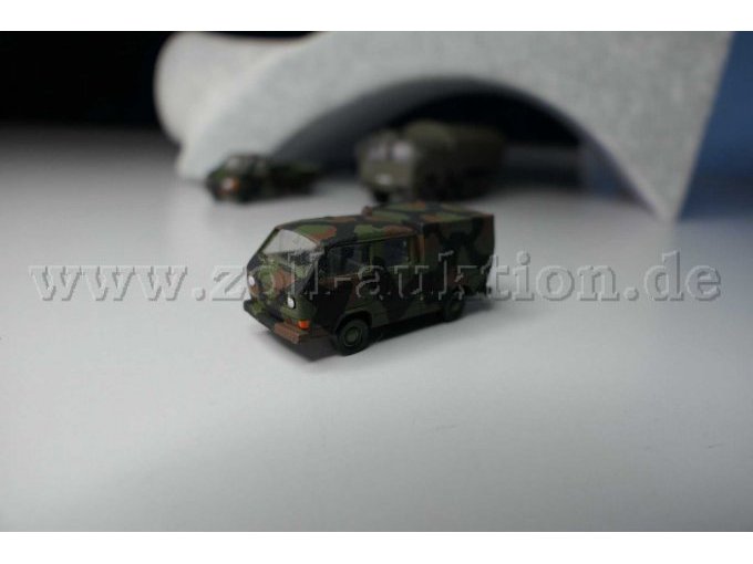 T2 Pritsche mit Plane und Spiegel Ansicht von der Seite