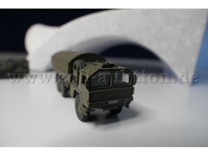 Schuco MAN 7t GL Bundeswehr oliv Ansicht von vorne