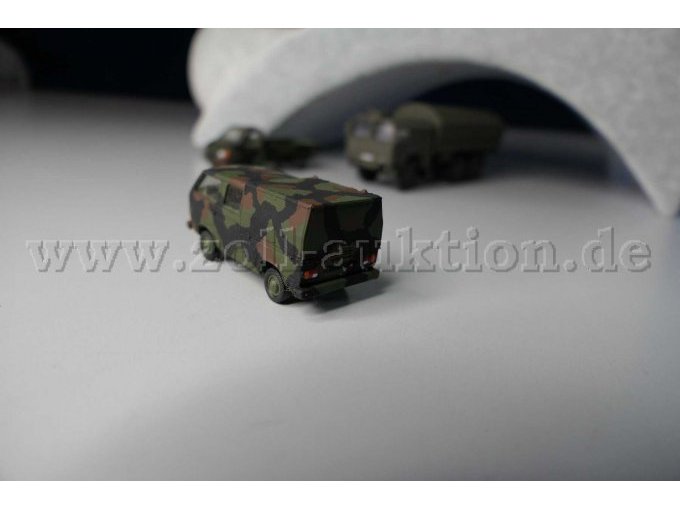 T2 Pritsche mit Plane und Spiegel Ansicht von hintzen