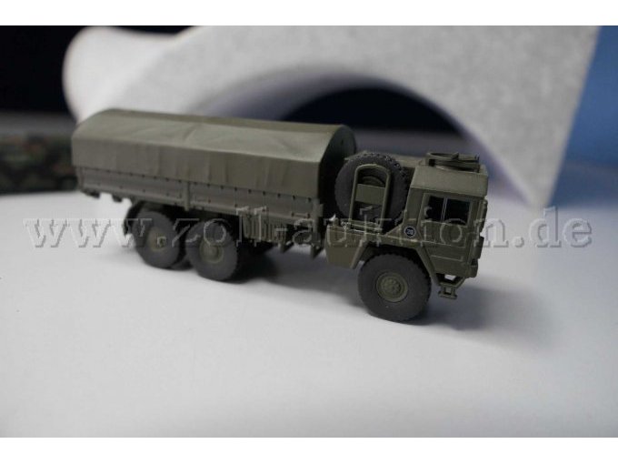 Schuco MAN 7t GL Bundeswehr oliv Ansicht von der Seite