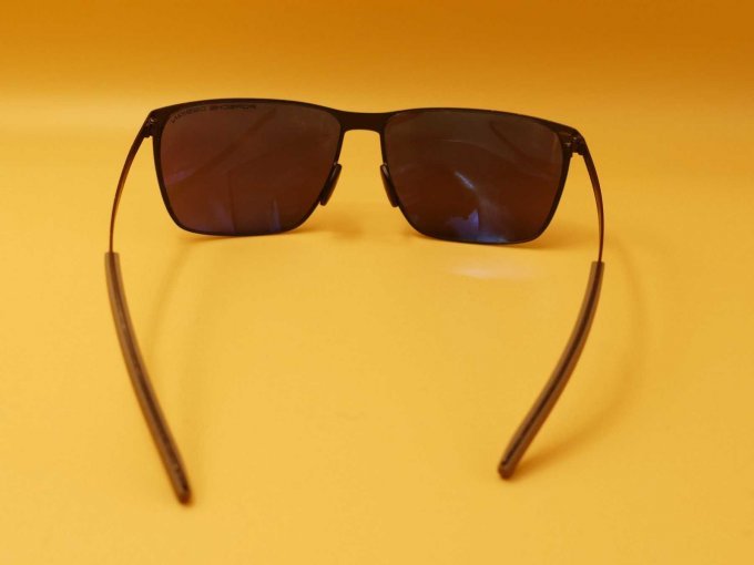 Sonnenbrille Porsche (ohne graues Kissen)_ hintere Ansicht auf Gläser