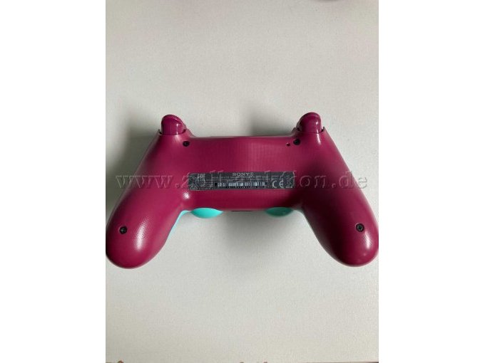 1. Wireless DualShock 4 Controller Berry Blue (Rückseite)