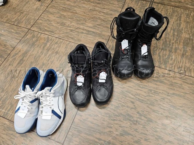 3 Paar Schuhe