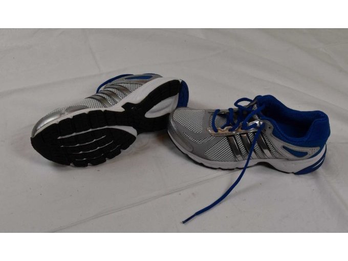 1 Paar graue Sportschuhe „Adidas“ run smart Gr. 40