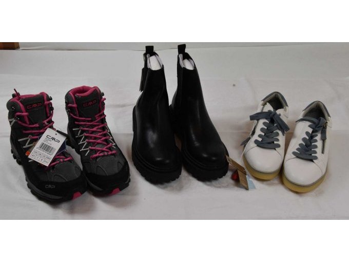 3 Paar Schuhe der Marken „stradivarisius“, „CMP“ und „Jana“ Gr. 41 3 Paar Schuhe der Marken „stradivarisius“, „CMP“ und „Jana“ Gr. 41