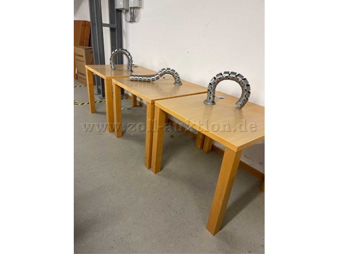 3 Quadratische Tische - Hersteller: Einkaufszentrale für Bibliotheken GmbH – foto 2 – kavel bij Zoll-Auktion, Berlin