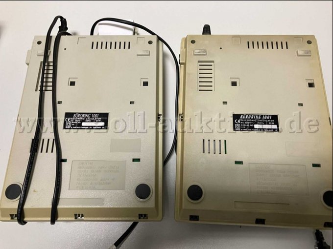 Bodenansicht mit Herstellerlabel und CE-Kennung