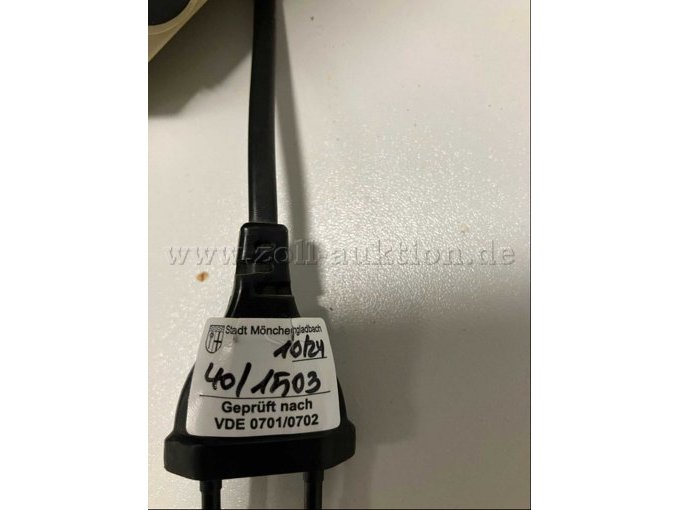 Stecker mit VDE-Profdatum