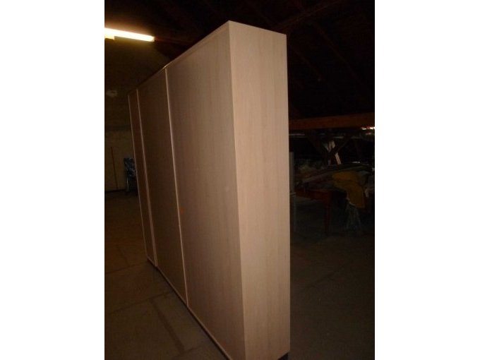 Regale buche Rückansicht