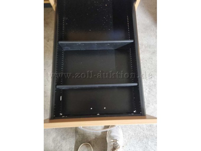 Untere Schublade