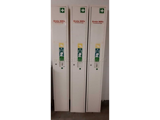 Gesamtansicht Vorderseite geschlossene Türen