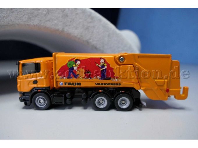 Scania Müllwagen
Faun Variopress Ansicht von der Seite