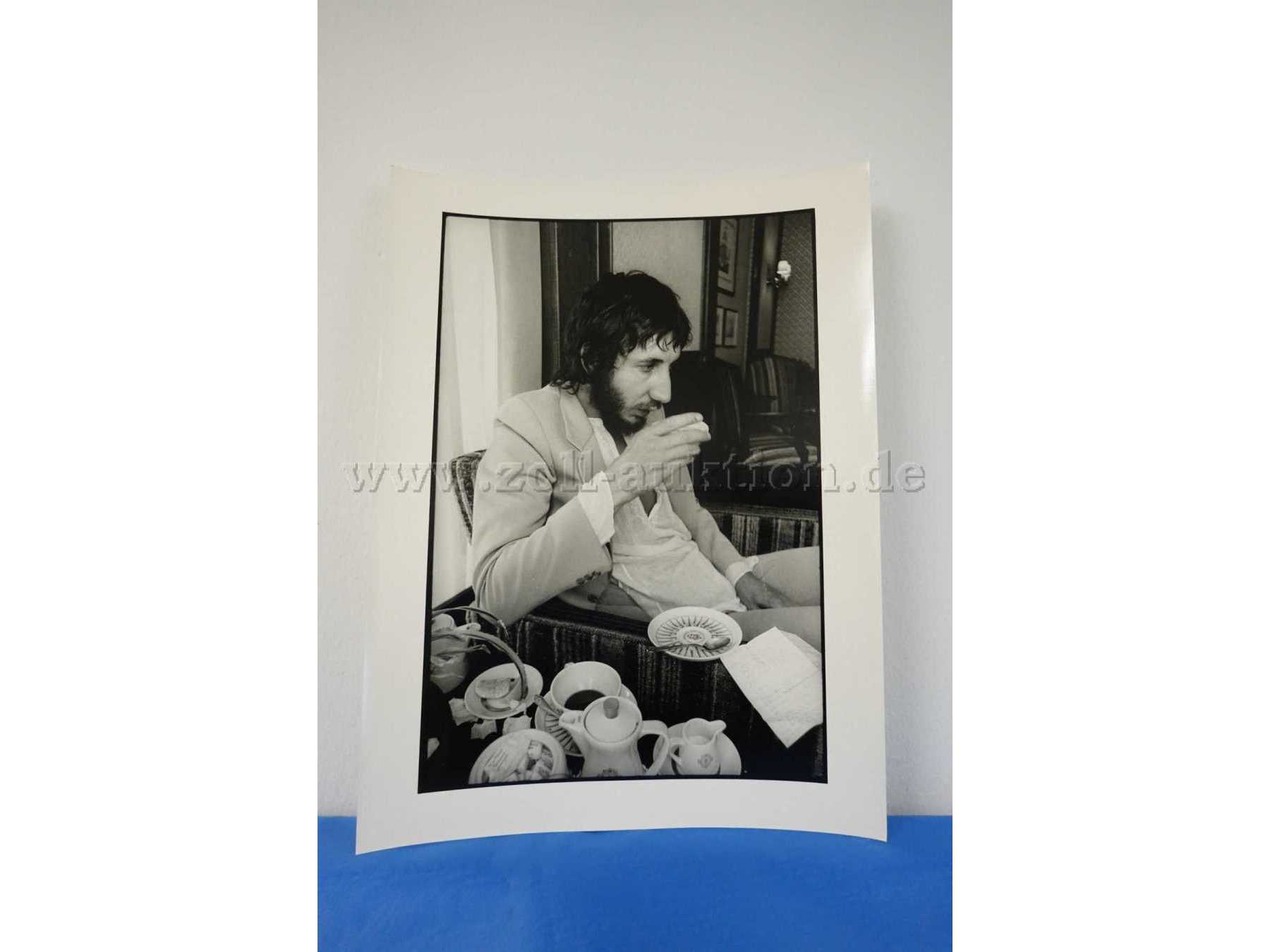 SW-Bild
Pete Townshend mit Teetasse
