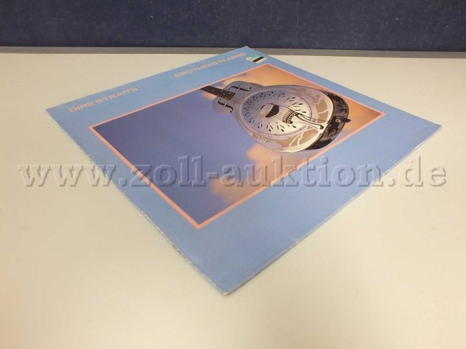 Seitliche Ansicht der LP liegend von links, mit Beschädigungen