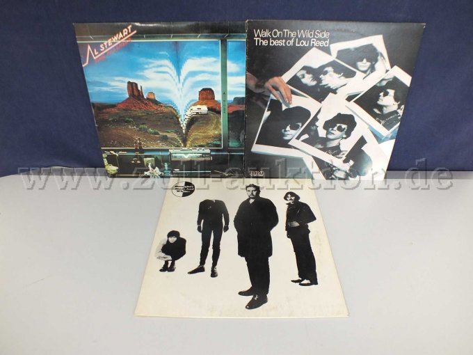 Gesamtansicht der Vorderseite der LPs mit Beschädigungen